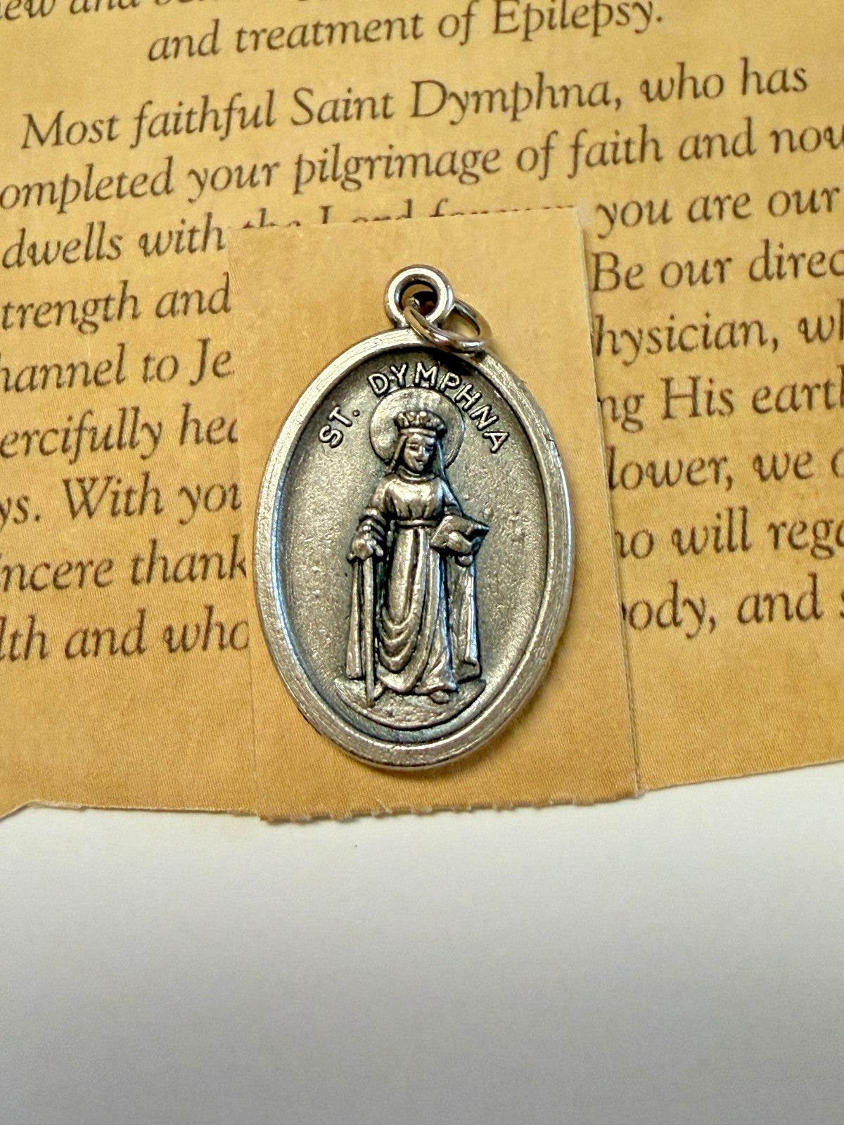 St Dymphna Patron of Epilepsy illness Prayer Card Medal, New #PCM-33