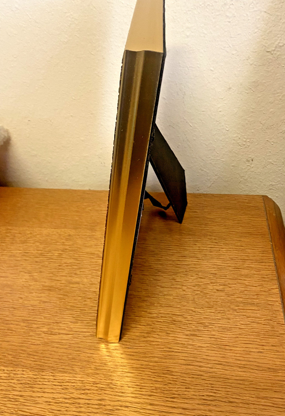 Divine Mercy Image on Gold Tone Embossed Frame, New #AB-260-R2 - Journeys of Faith