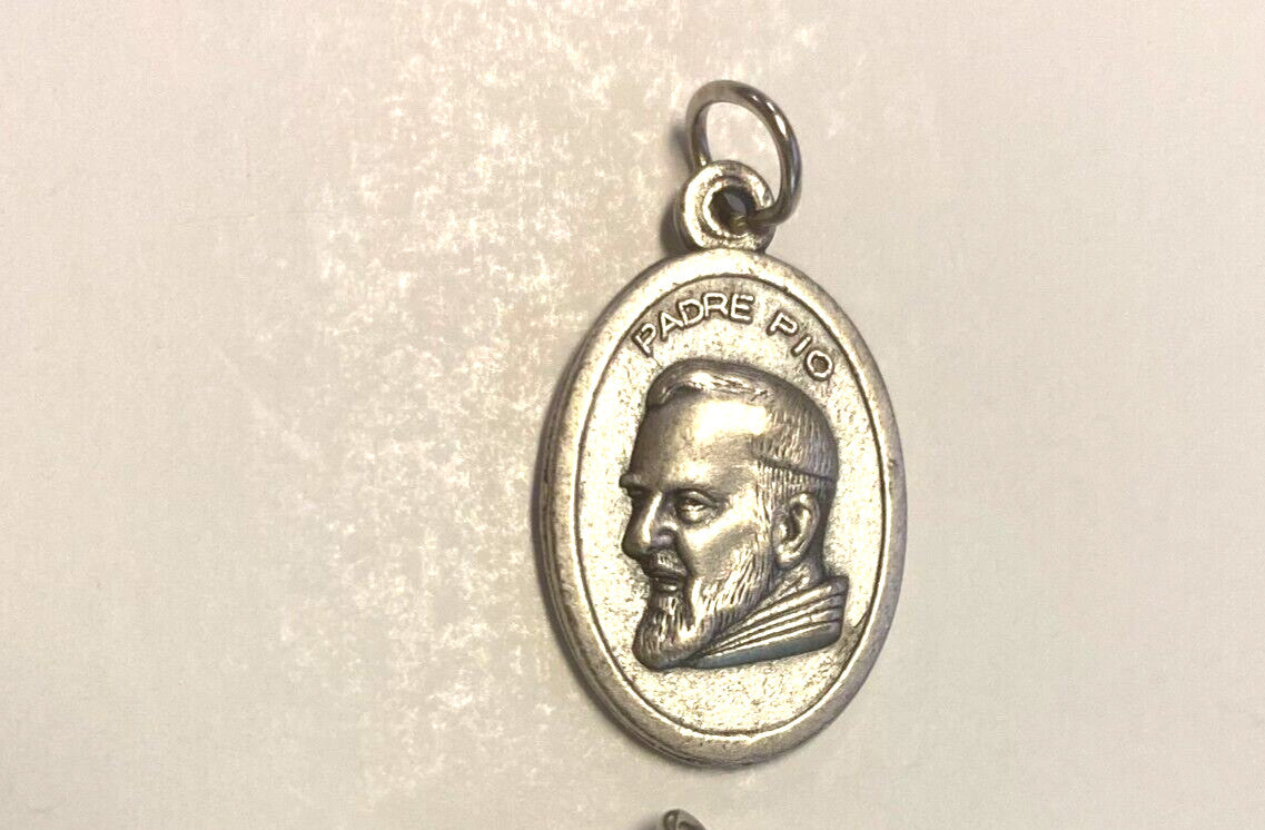 Padre Pio Silver tone oval medal, New from Italy