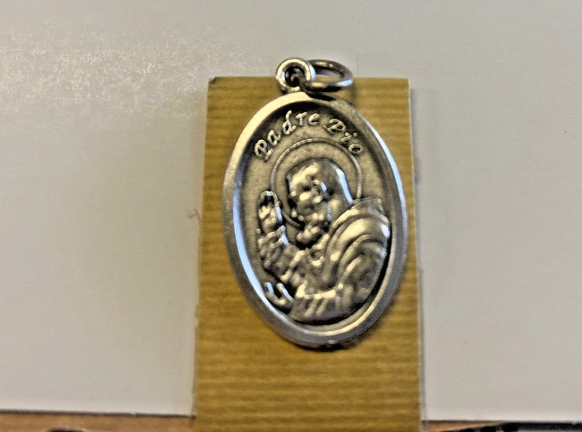 Saint Padre Pio (Patron of Healing) Prayer Card with Medal, New #PCM-025