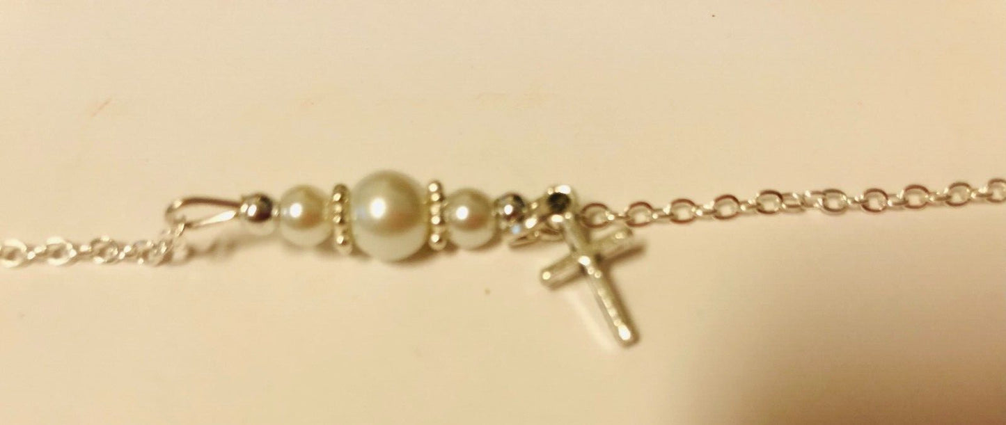 Children's Glass Pearl Bracelet with Cross Charm 7" Adjustable, New