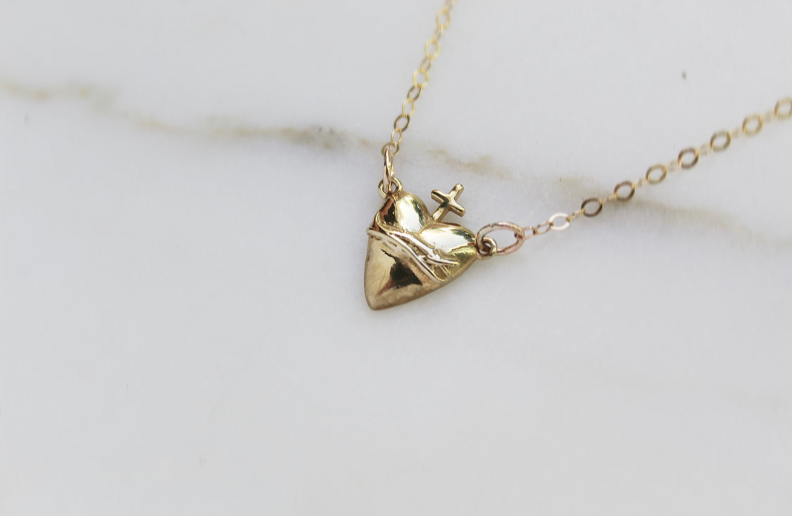 Holy Hearts™ Sacred Heart of Jesus Necklace - Journeys of Faith