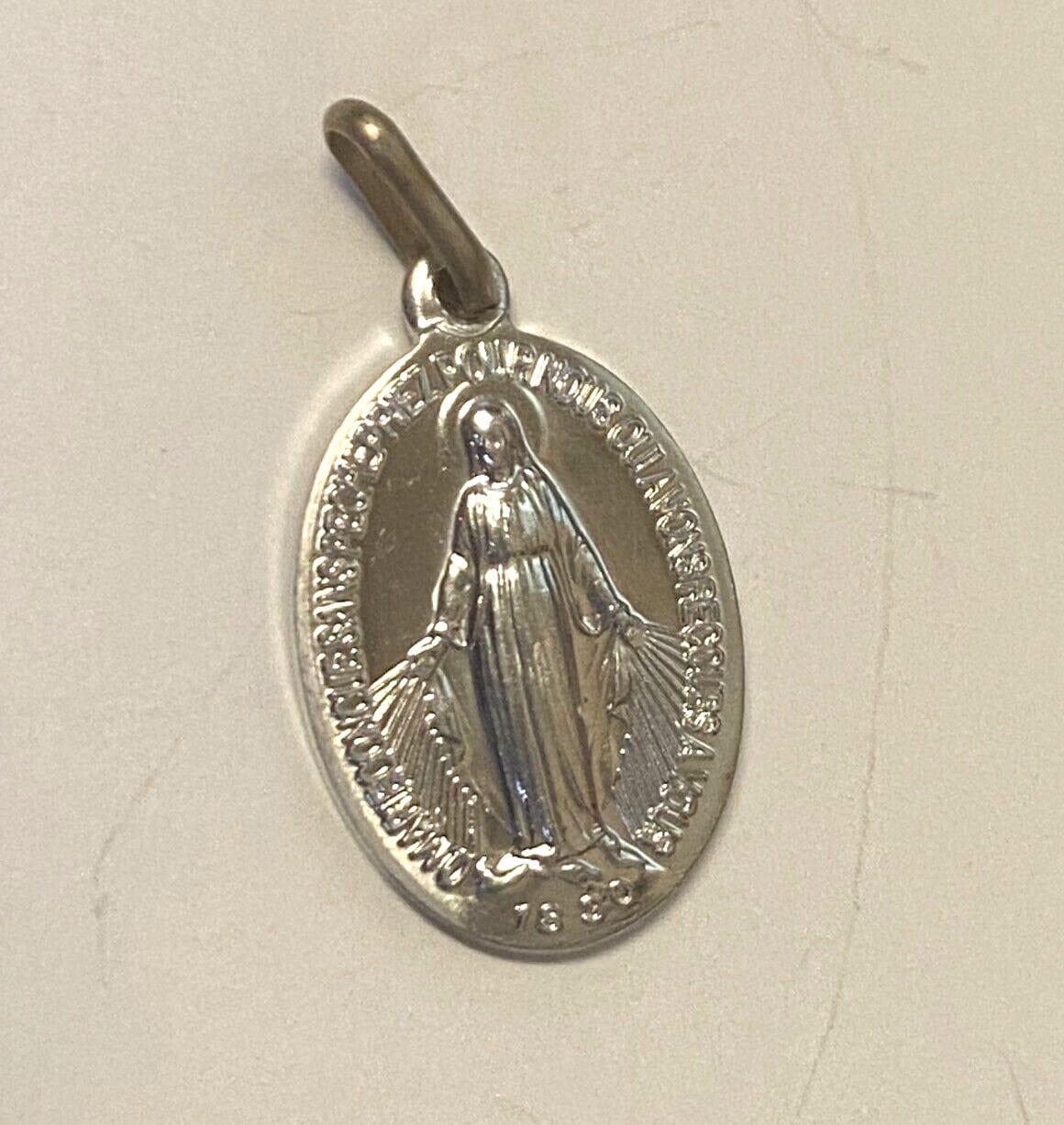 Our Lady of the Miraculous Silver tone Image .50" Medal, New from Italy - Bob and Penny Lord