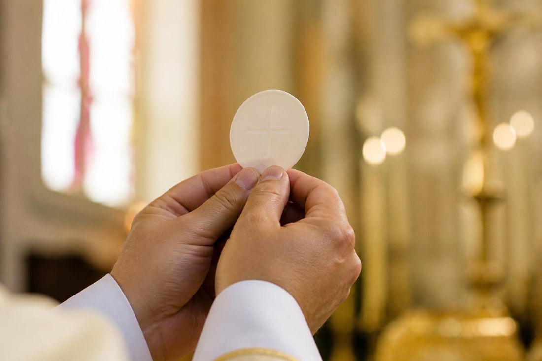 100 Eucharistic Miracles: Divine Signs of Real Presence