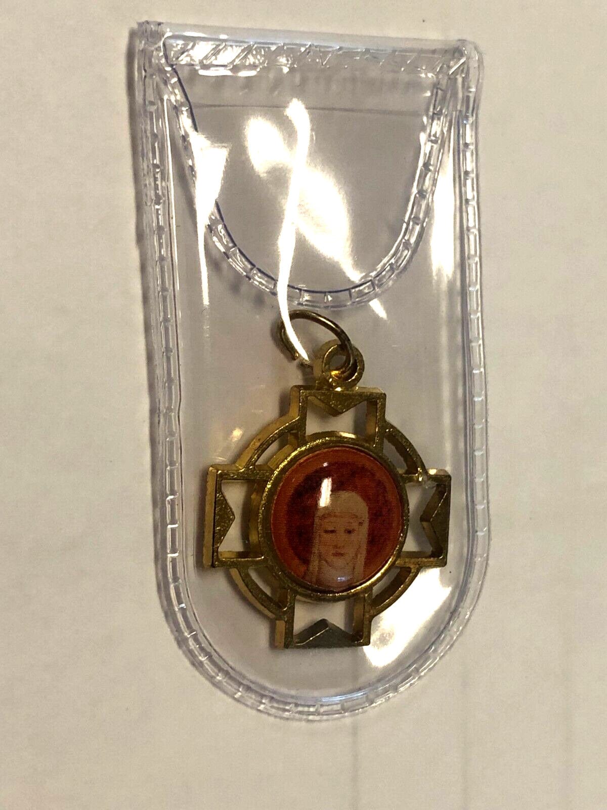Saint Clare of Montefalco 3rd Class Medal, New from Italy - Bob and Penny Lord Journeys of Faith