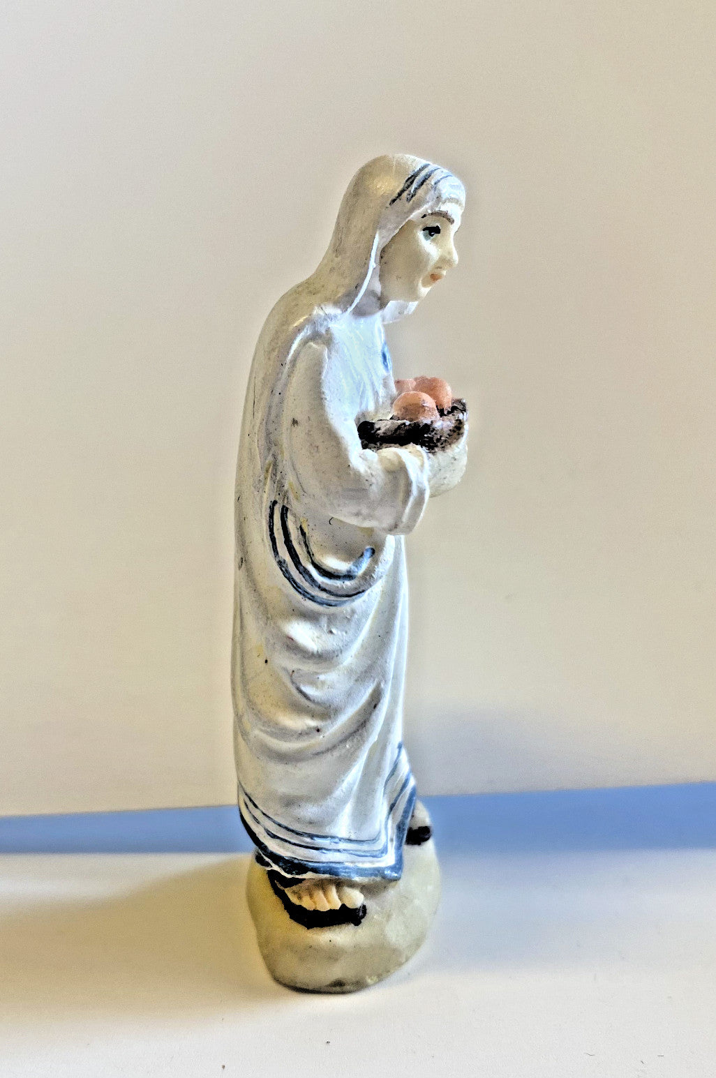 Resin statue of Saint Mother Teresa of Calcutta, 2.25 inches tall, Christian religious collectible by Bob and Penny Lord Journeys of Faith