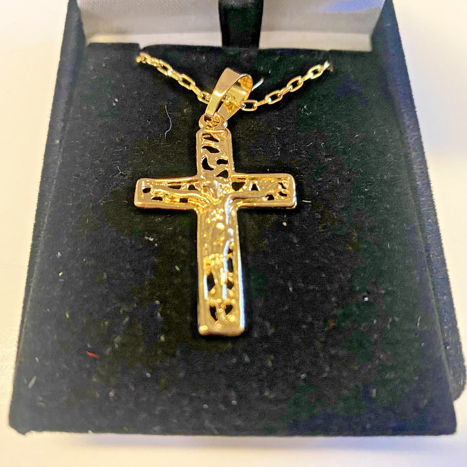 Brazilian gold-plated filigree crucifix necklace on a 20-inch chain, stylish jewelry pendant for fashionable accessorizing
