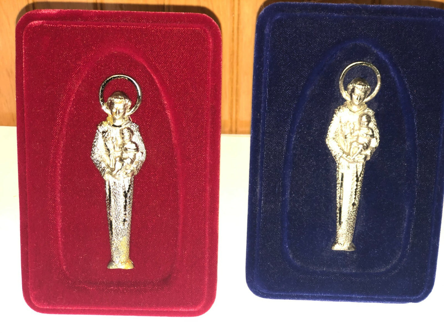 Saint Anthony of Padua Engraved Pewter, Blue or Red Velvet Frame ,New from Italy - Journeys of Faith