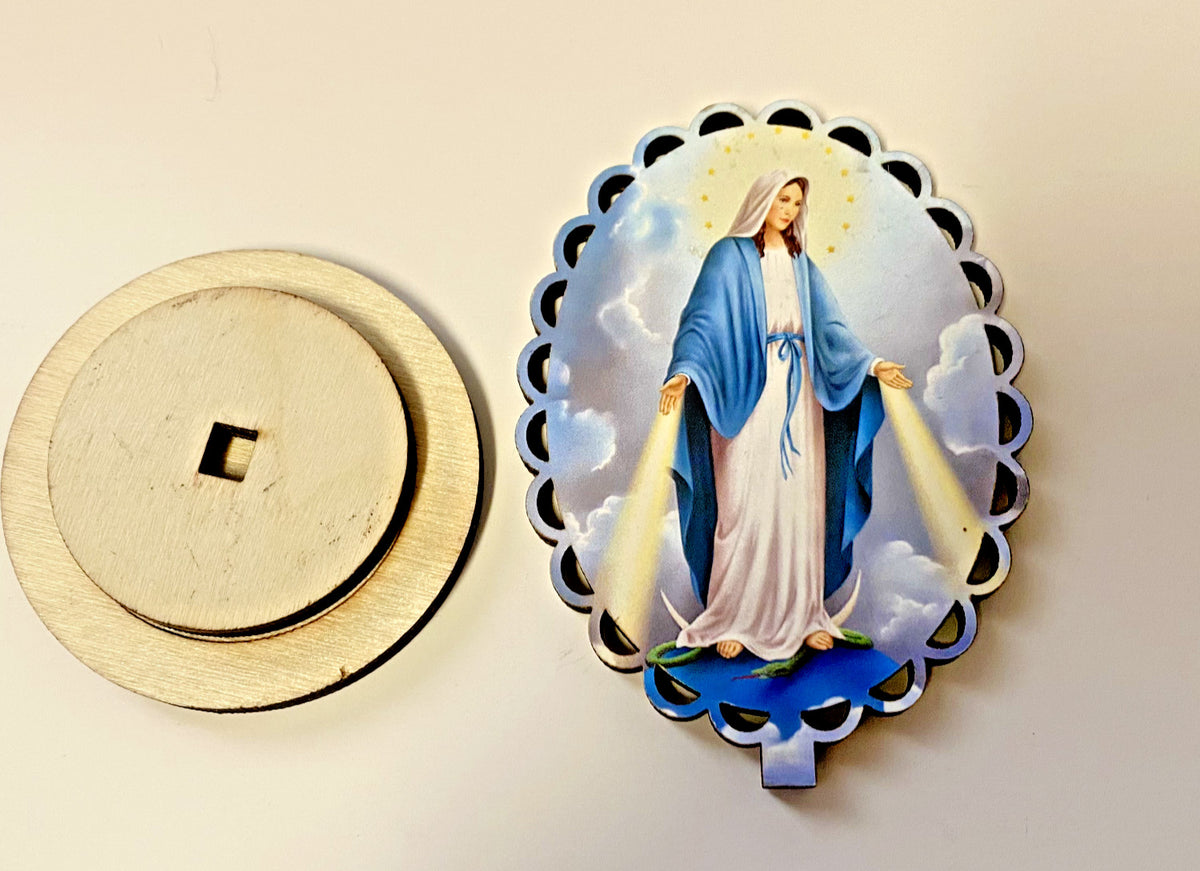 Wood statue of Our Lady of Grace with scalloped edges, 3.5 inches tall, from Bob and Penny Lord Journeys of Faith collection.