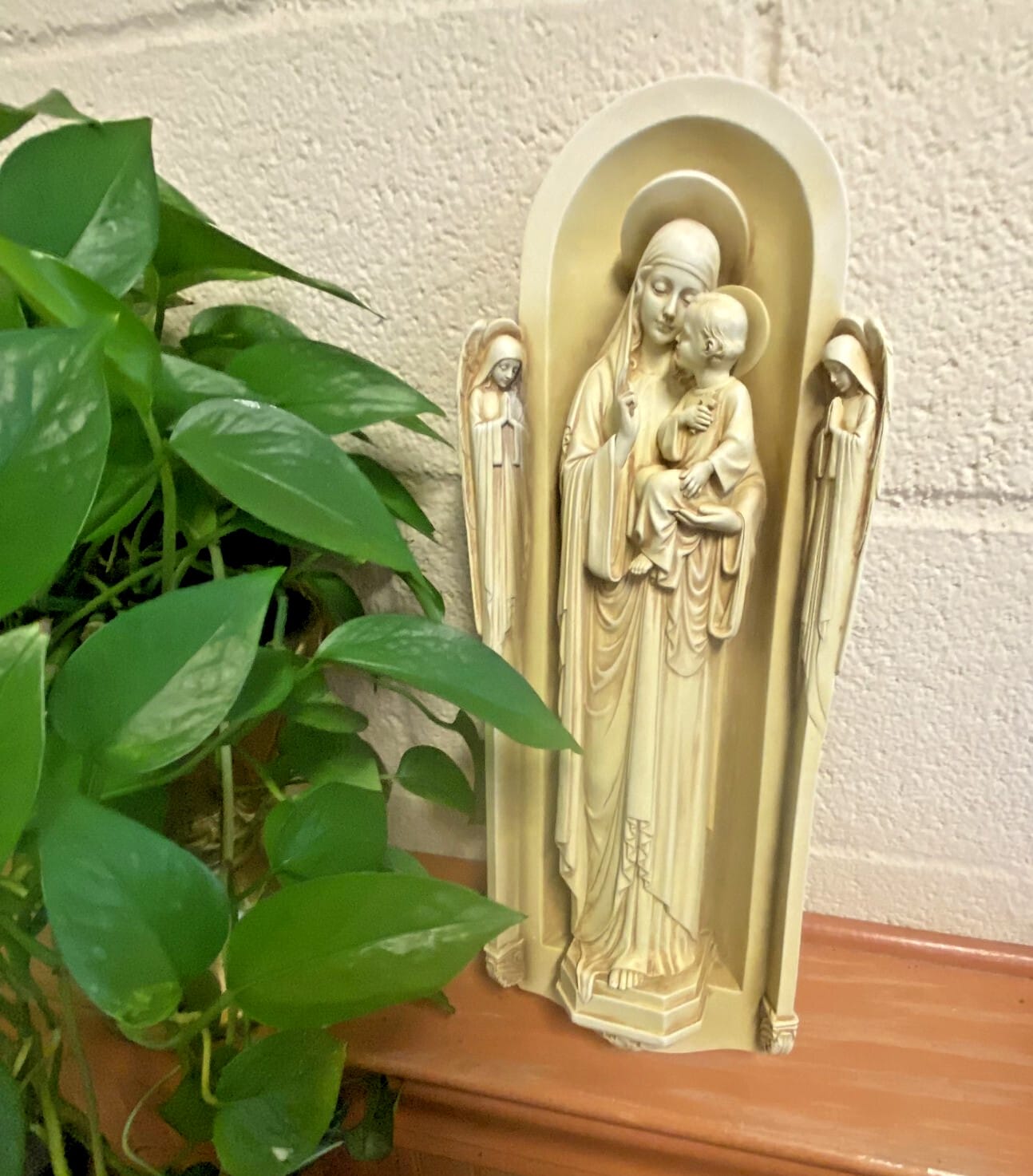 Virgin Mary and Child Jesus religious plaque, 17.5 inches, Christian collectibles by Bob and Penny Lord Journeys of Faith.