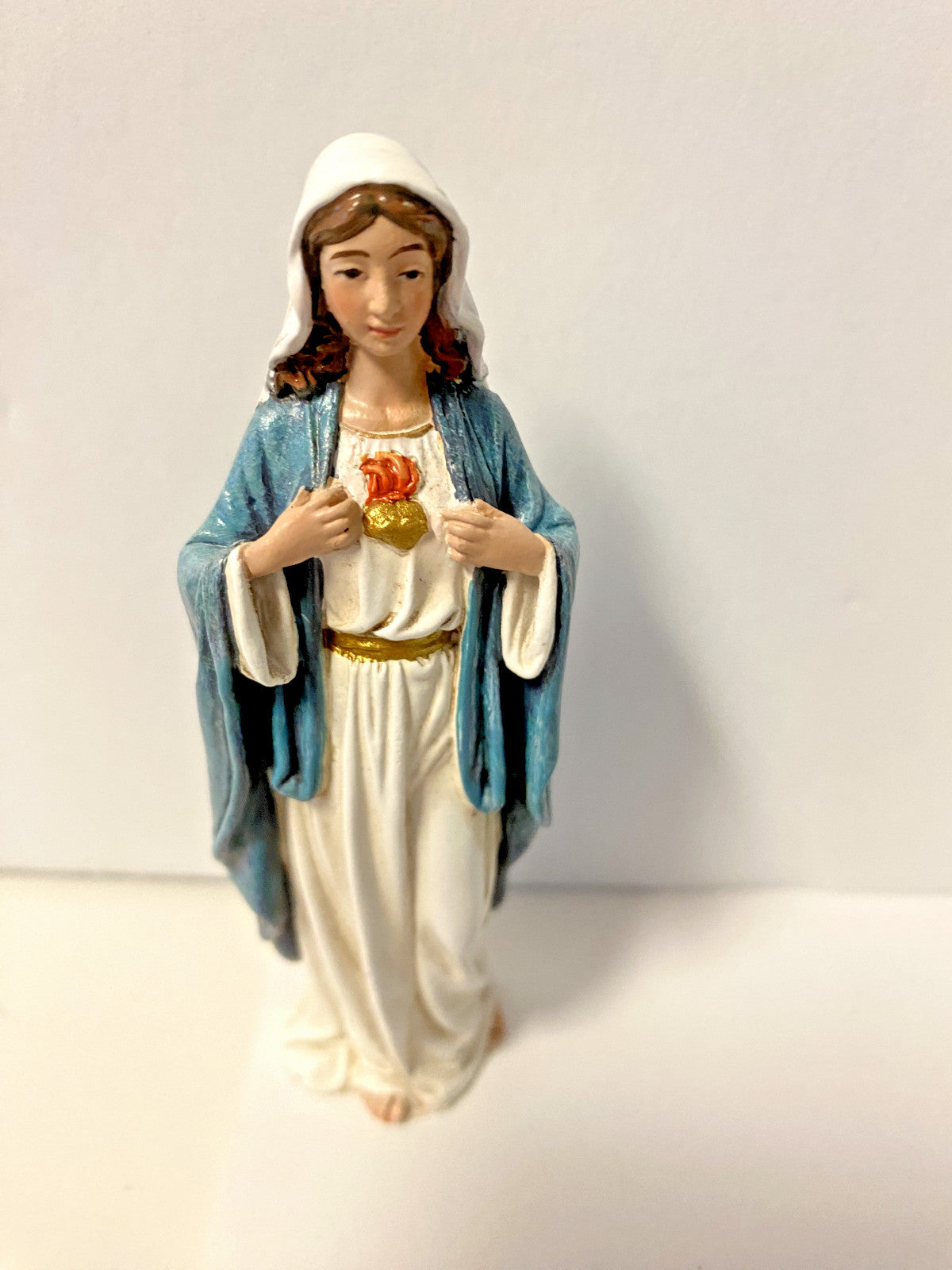 Small Immaculate Heart of Mary statue, 4.25 inches, with prayer card and bio, by Bob and Penny Lord, religious Christian collectible.
