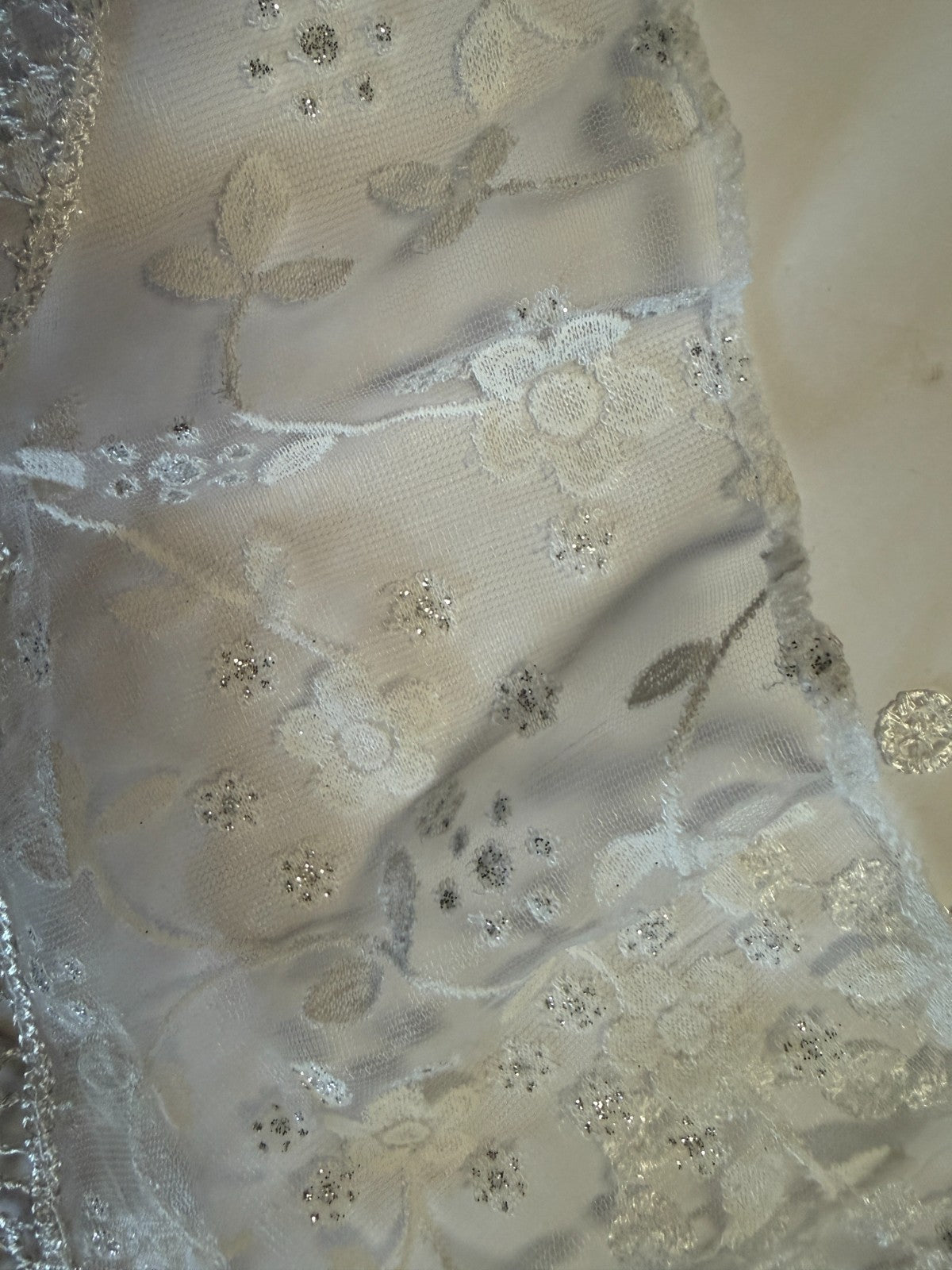 Women's  White Lace with white accents, Church Veil, New #AB-455-R2