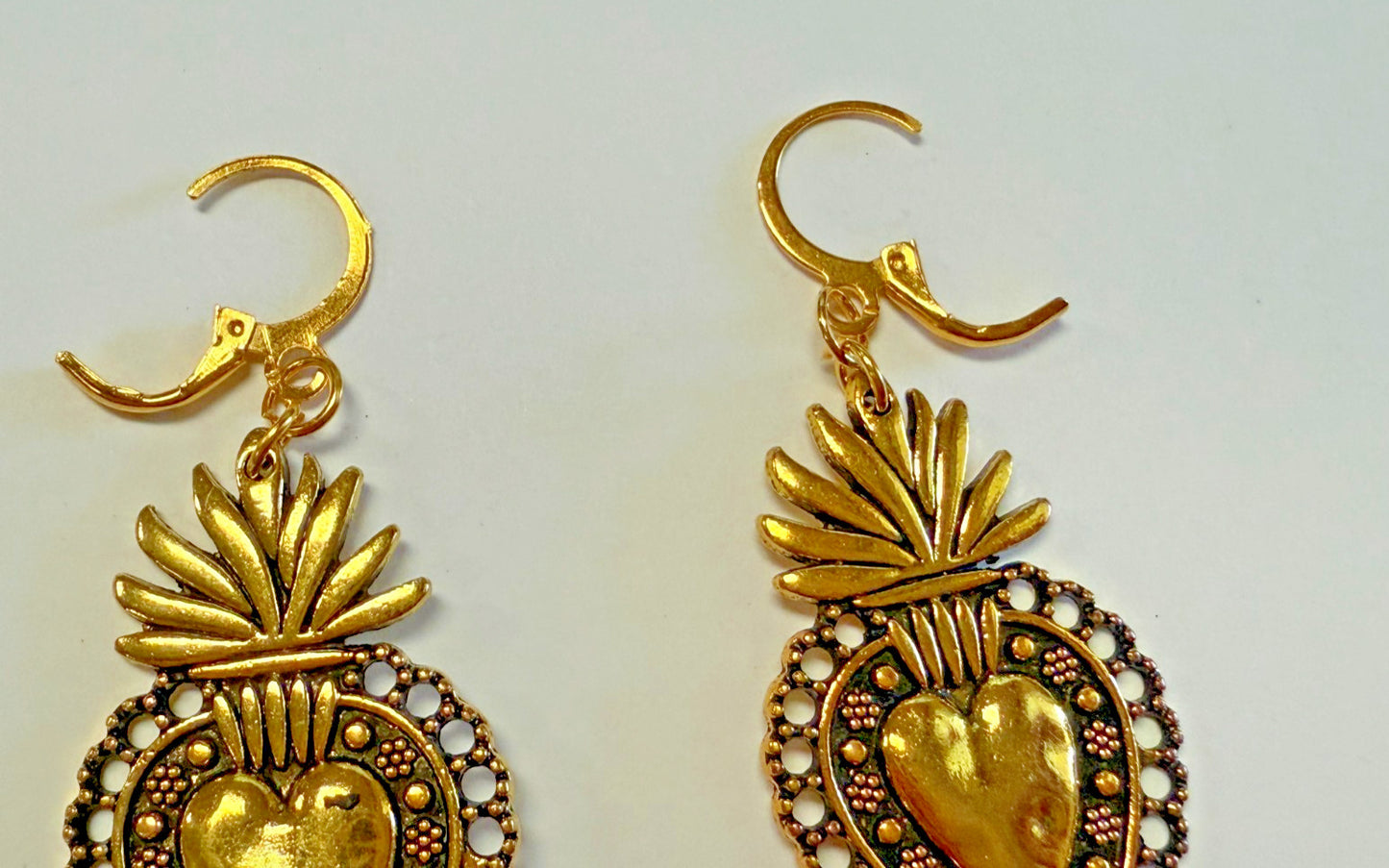 Sacred Heart Gold Tone Dangle Earrings, New #Gftshp-126 - Journeys of Faith