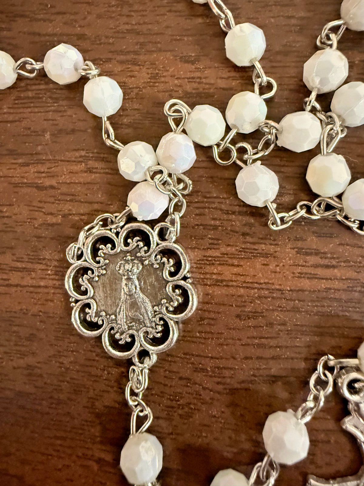 Our Lady of Fatima  Iridescent White Rosary, New Gftshp-68 - Journeys of Faith