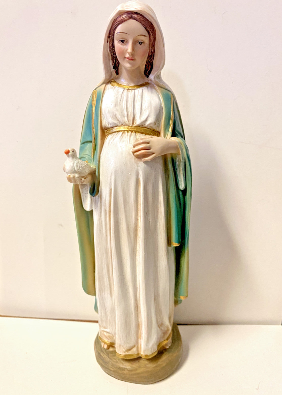 8-inch Mary, Mother of Jesus statue by Bob and Penny Lord, detailed religious figurine with serene expression and gentle pose.