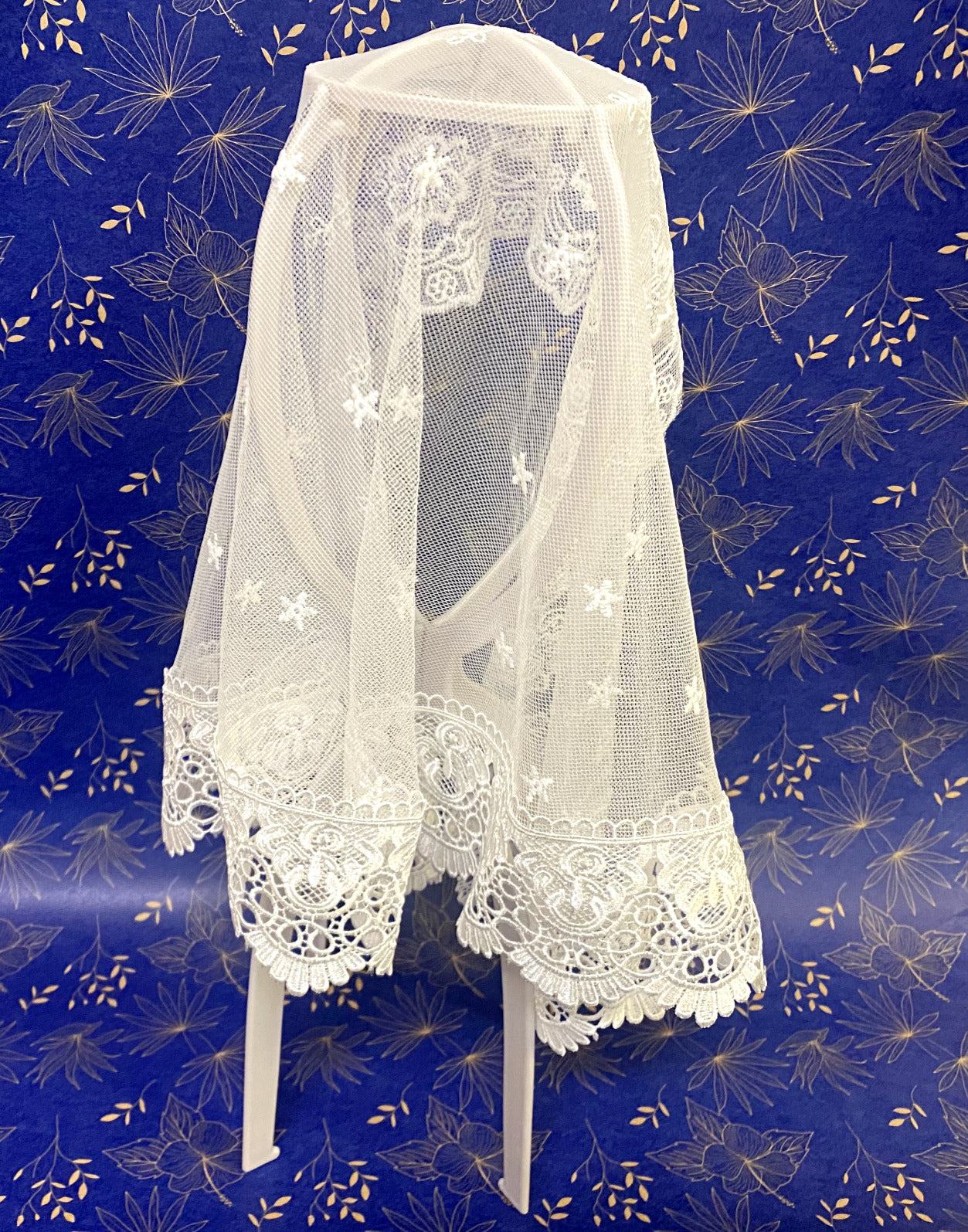 Women's White Lace Church Veil, New #AB-285-R2