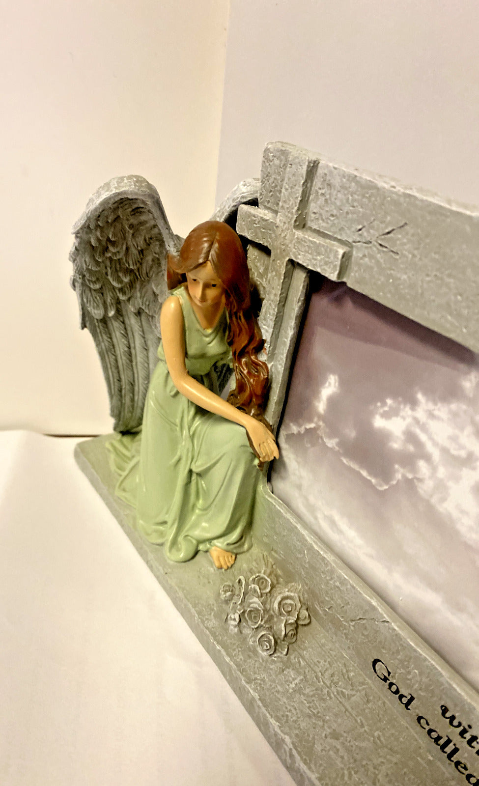 Memorial Kneeling Angel Photo(4"x6") 7" Frame, New #RM-039 Free Shipping