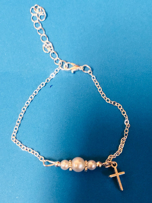Children's Glass Pearl Bracelet with Cross Charm  7" Adjustable, New - Journeys of Faith