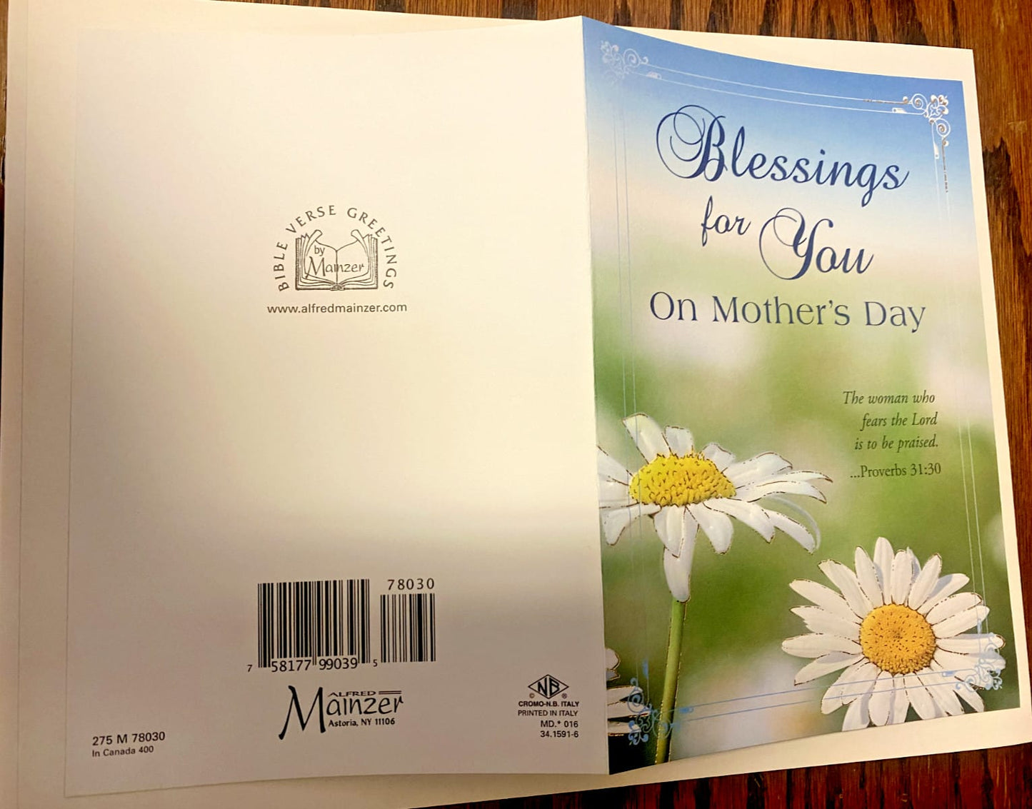 Mainzer Mother's Day greeting card with floral design, featuring heartfelt message on the front, ideal for celebrating moms.