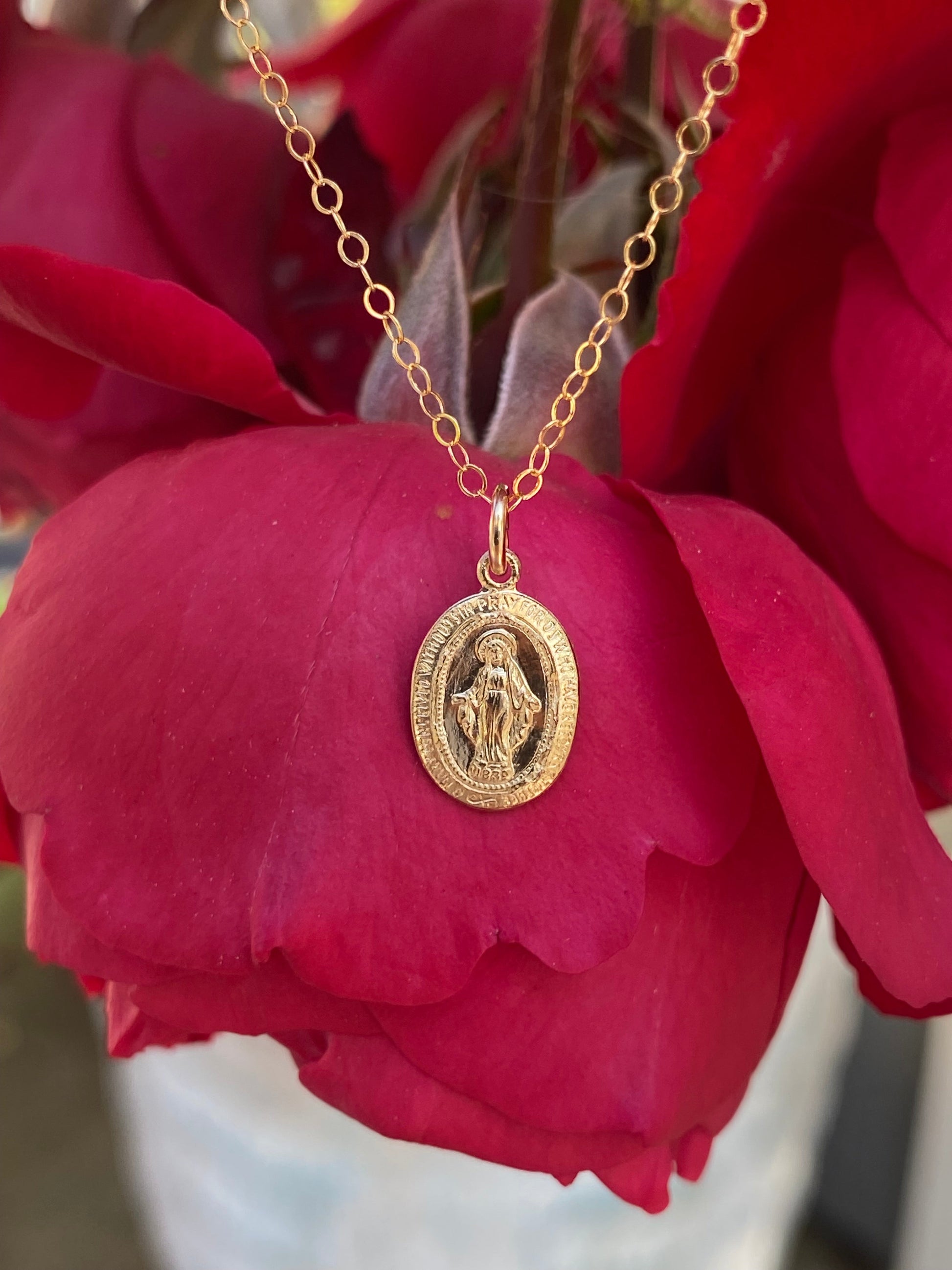 Dainty Miraculous Medal Necklace - Journeys of Faith
