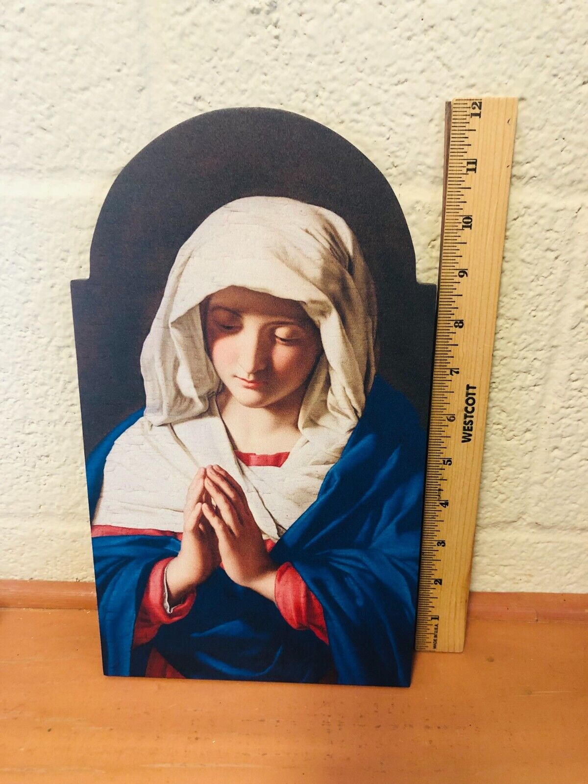 Virgin in Prayer 12" Arched Wood Plaque, New - Bob and Penny Lord