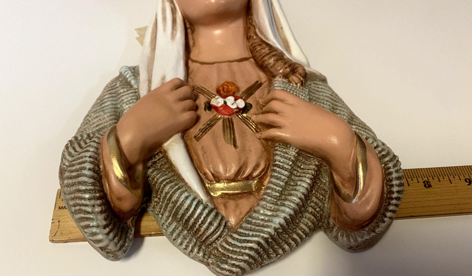 Hand-painted 9-inch Immaculate Heart of Mary wall plaque by Bob and Penny Lord, featuring religious Christian design from Colombia