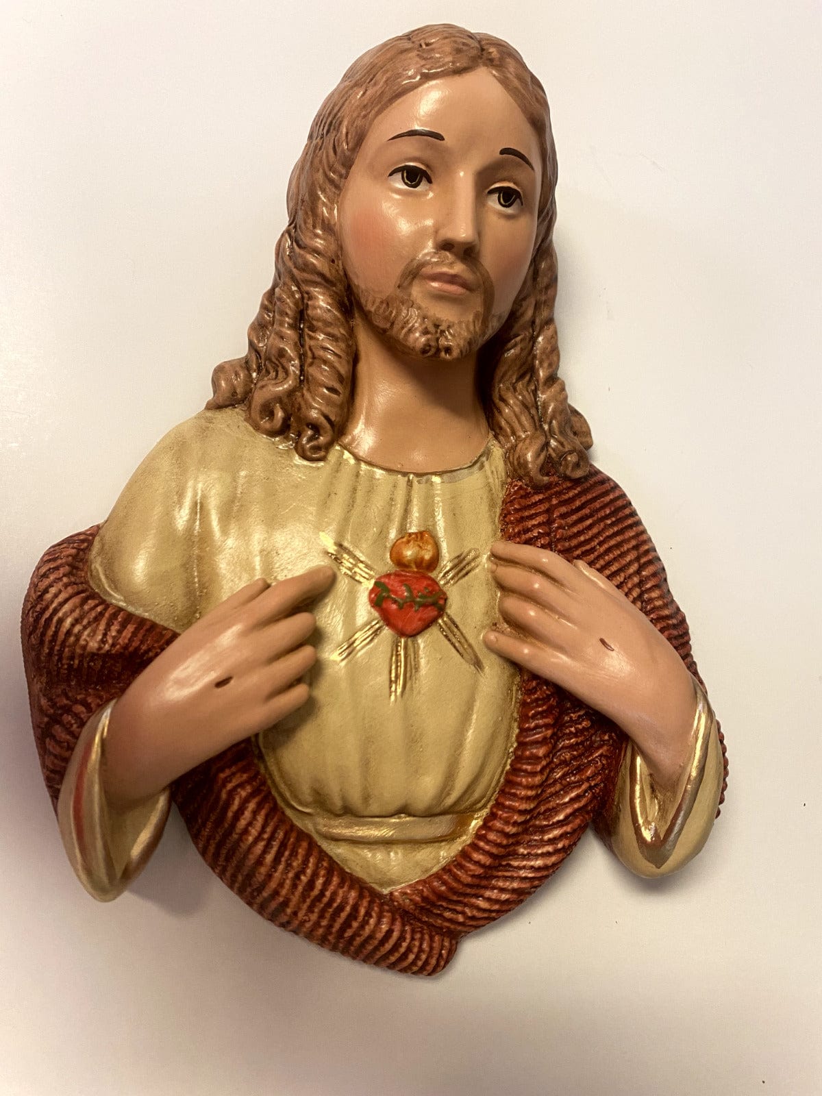 Hand-painted Sacred Heart of Jesus wall plaque, 9-inch Christian religious decor by Bob and Penny Lord, depicting Holy Card artwork.